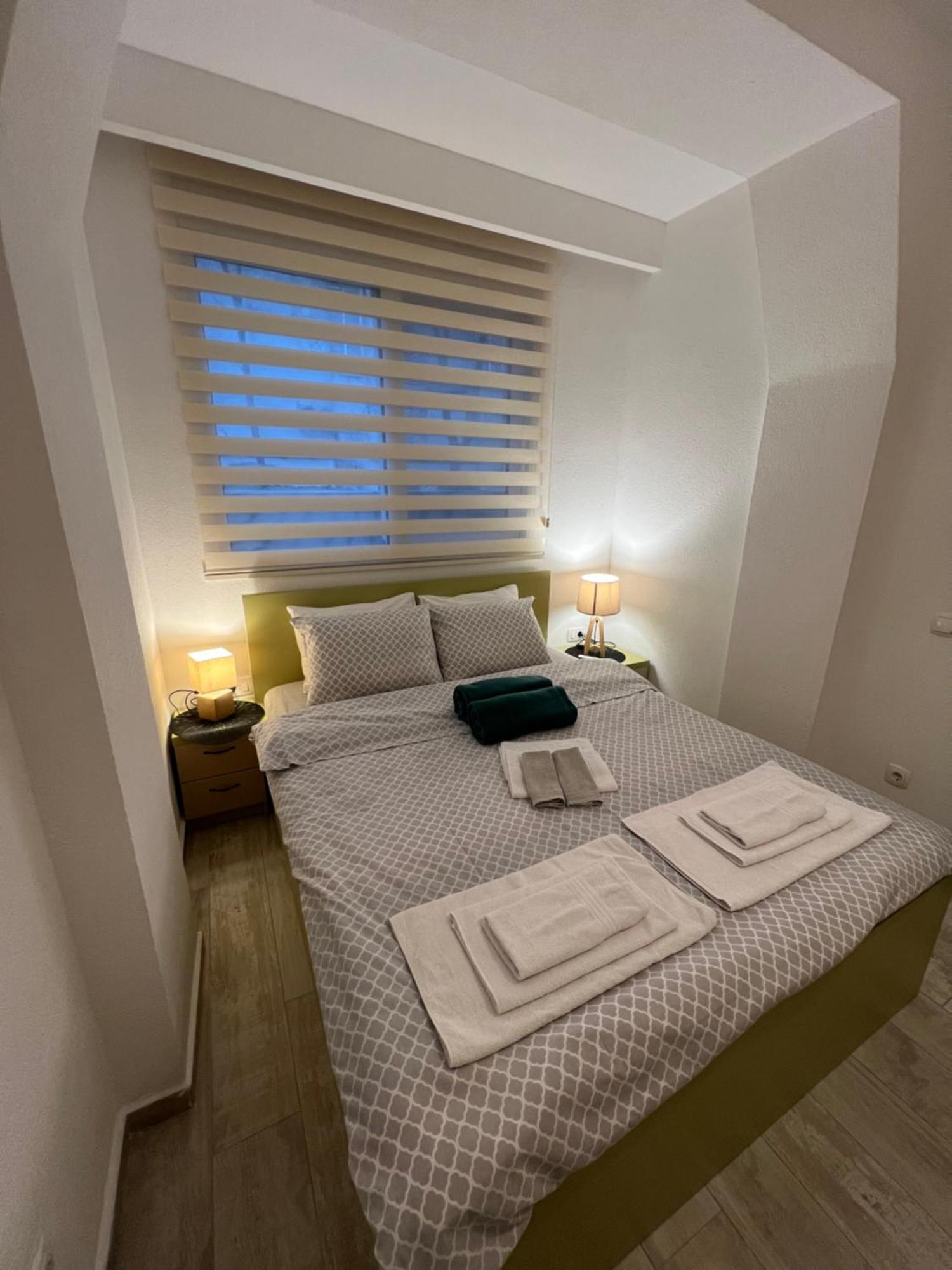 Appartamento Apartman Nadja Cattaro Esterno foto