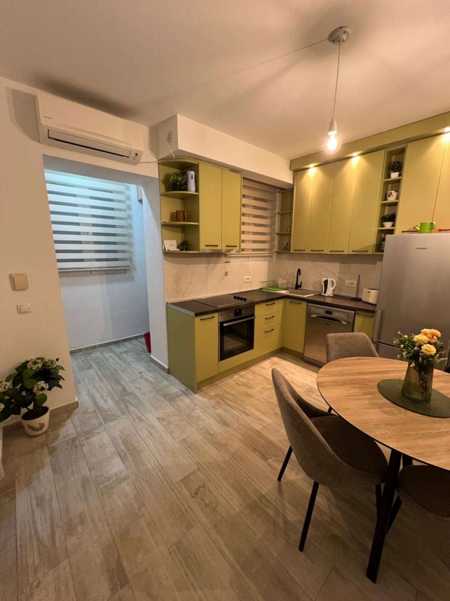 Appartamento Apartman Nadja Cattaro Esterno foto